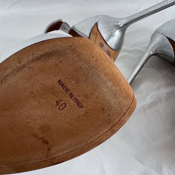 GIVENCHY Silver Leather Lizard Embossed Shark Lock Ankle Strap Sandals 40 - 10US - Picture 15 of 15